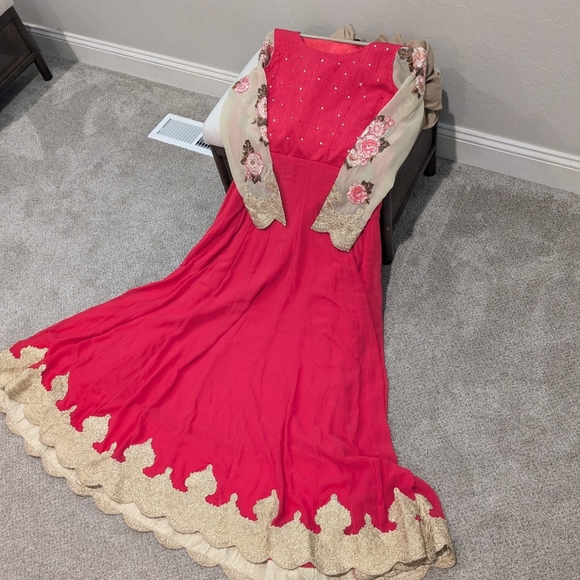 Dresses & Skirts - Pakistani Indian dress two piece